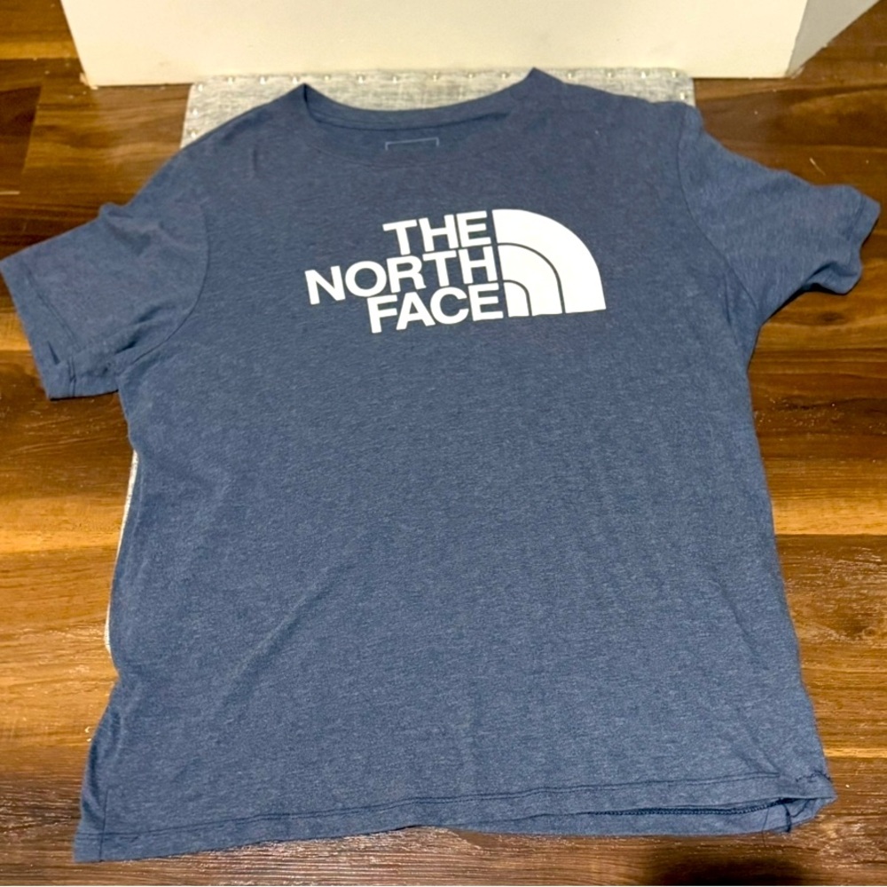 NWOT The North Face Evolution Blue Cutie Short-Sleeve T-Shirt for Women. XL